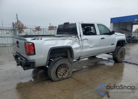 2017 GMC Sierra K1500 Slt z USA, uszkodzony, nr VIN 3GTU2NEC7HG135883
